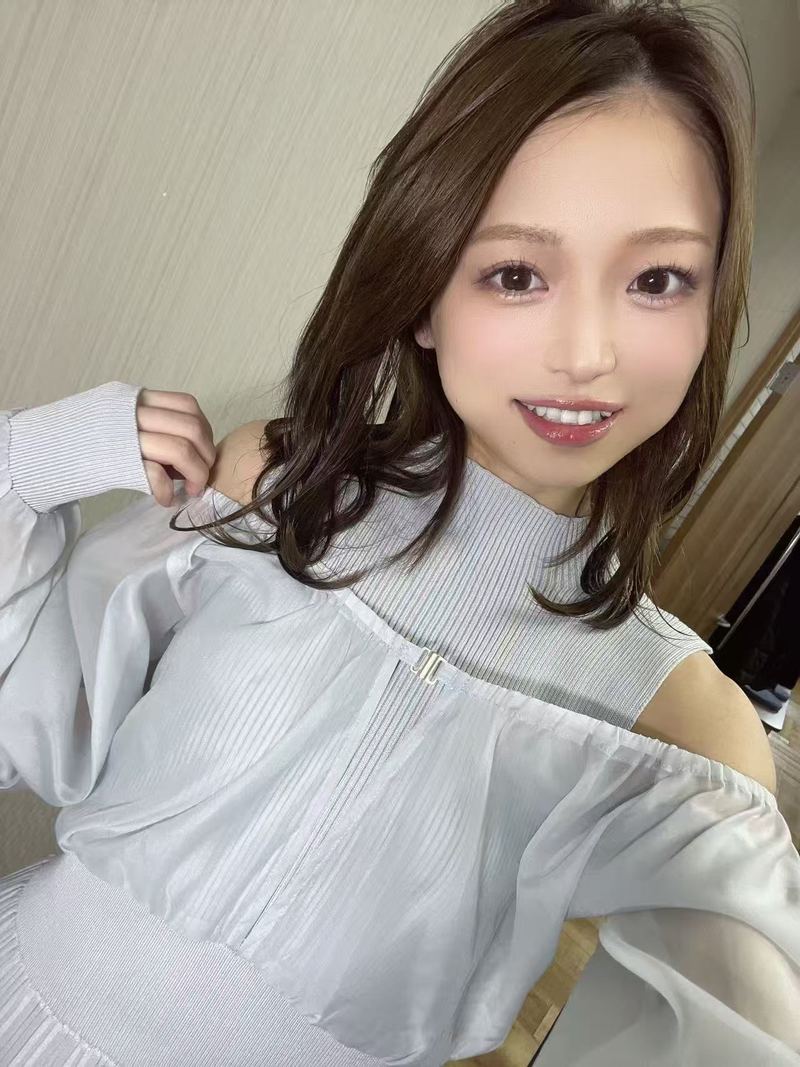 萌佳 5